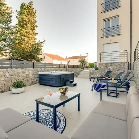 Cosmopolitan * Krk Town