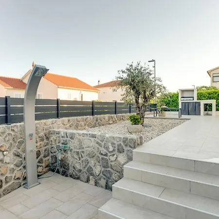 Cosmopolitan * Krk Town