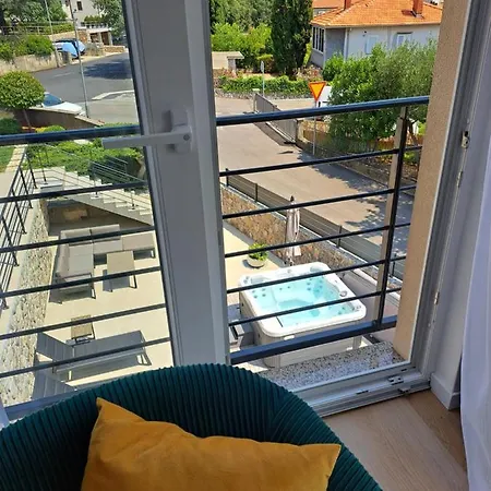 Cosmopolitan Apartmán *